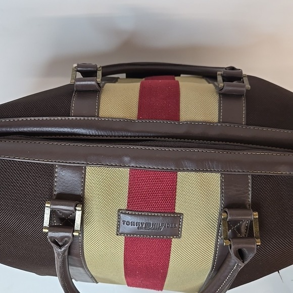 Tommy Hilfiger Duffle Bag - Picture 6 of 8